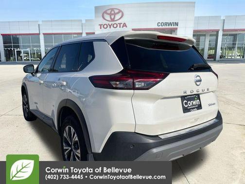 Pearl White Tricoat 2021 Nissan Rogue SV
