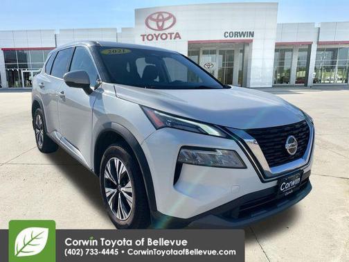 Pearl White Tricoat 2021 Nissan Rogue SV