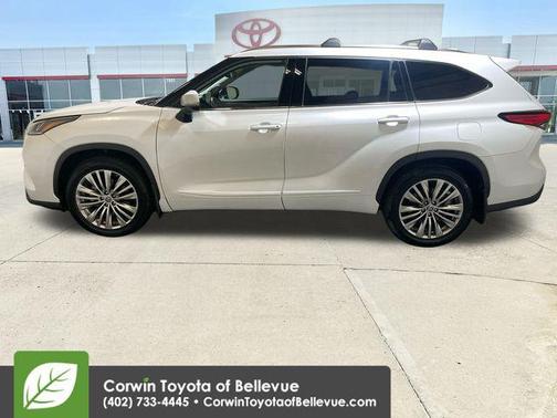 2022 Toyota Highlander Platinum