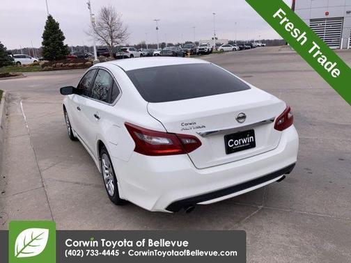 Glacier White 2018 Nissan Altima 2.5 S