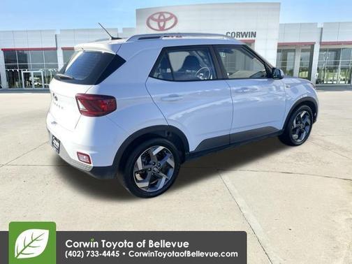 2025 Hyundai VENUE SEL