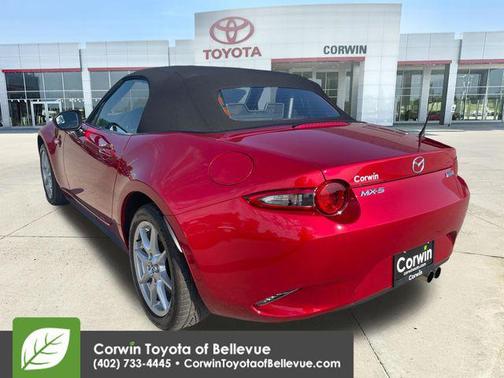 Soul Red Metallic 2016 Mazda MX-5 Miata Sport