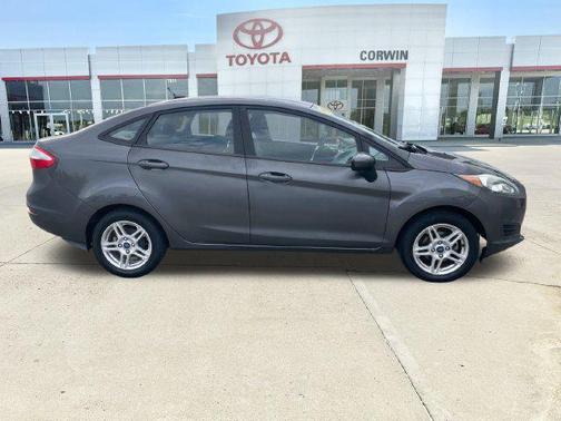 Magnetic Metallic 2019 Ford Fiesta SE