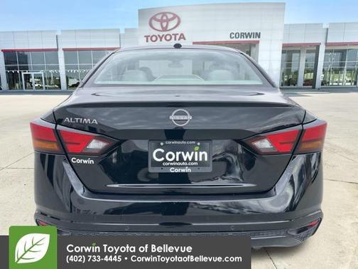 Super Black Clearcoat 2025 Nissan Altima 2.5 SV