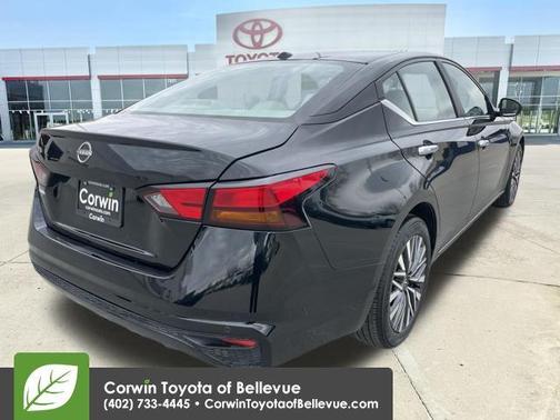 Super Black Clearcoat 2025 Nissan Altima 2.5 SV