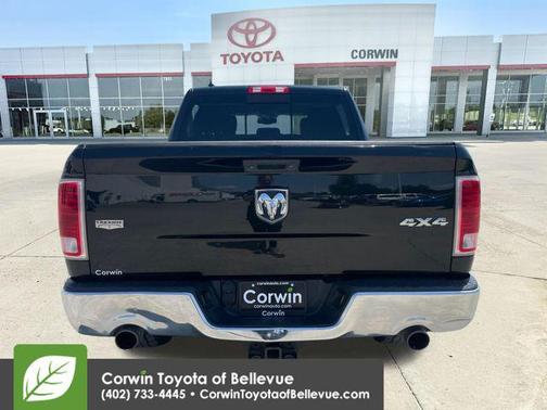 Brilliant Black Crystal Pearlcoat 2015 RAM 1500 Laramie