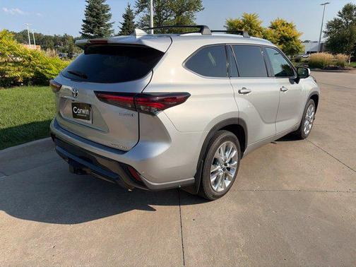 Celestial Silver Metallic 2024 Toyota Highlander Hybrid Limited