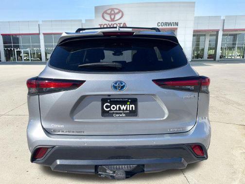 Celestial Silver Metallic 2024 Toyota Highlander Hybrid Limited
