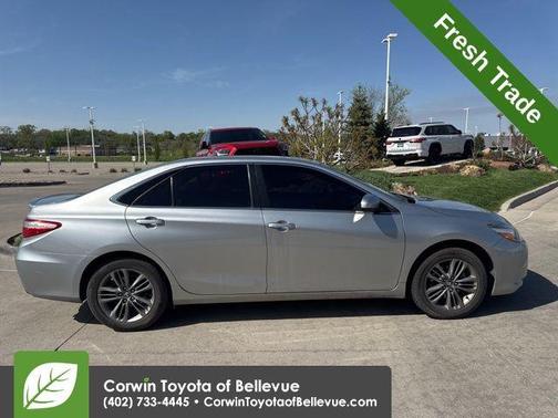 Celestial Silver Metallic 2016 Toyota Camry SE