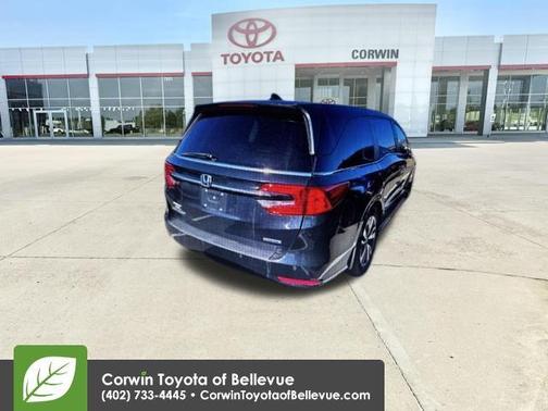Crystal Black Pearl 2022 Honda Odyssey Touring