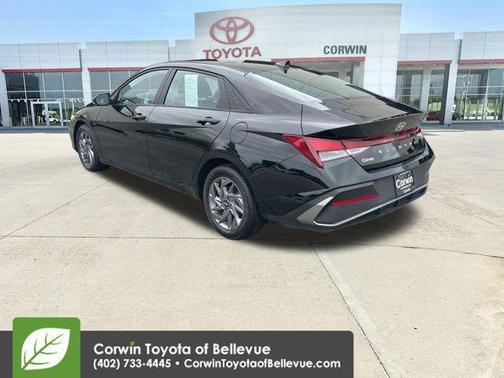 Abyss Black 2024 Hyundai ELANTRA SEL