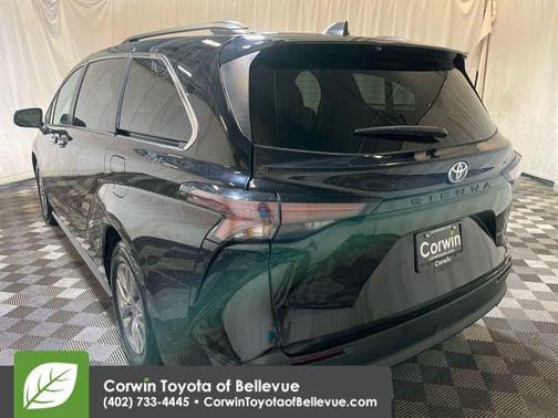 2024 Toyota Sienna XLE