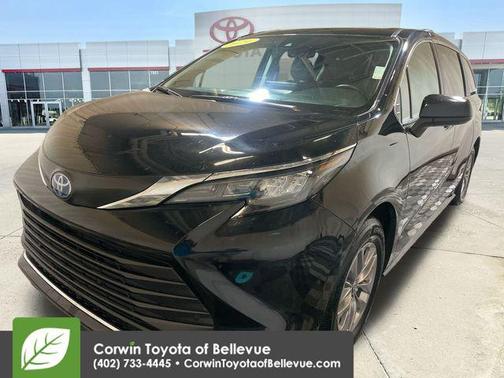 2024 Toyota Sienna XLE
