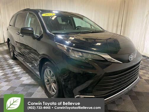 2024 Toyota Sienna XLE