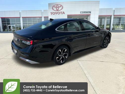 Abyss Black 2025 Hyundai SONATA SEL