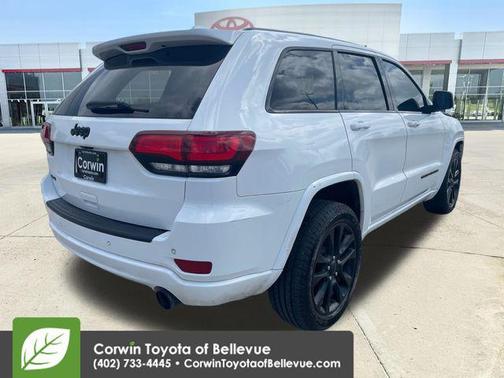 Bright White Clearcoat 2019 Jeep Grand Cherokee Altitude