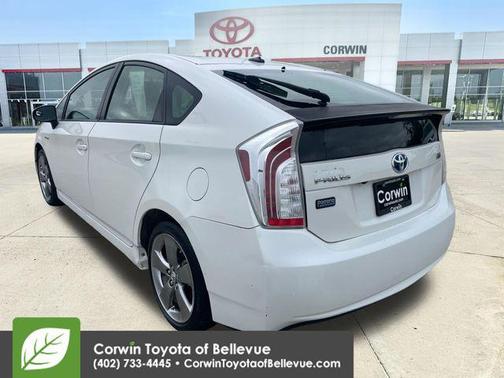 Blizzard Pearl 2013 Toyota Prius Three