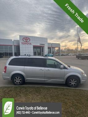 2010 Chrysler Town & Country Touring