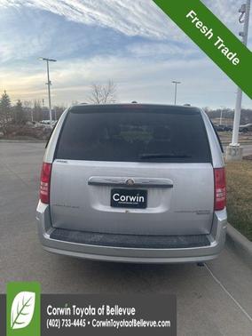 2010 Chrysler Town & Country Touring