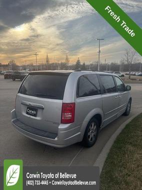 2010 Chrysler Town & Country Touring