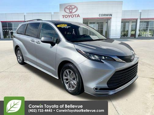 2024 Toyota Sienna XLE