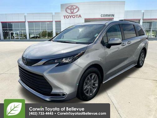 2024 Toyota Sienna XLE