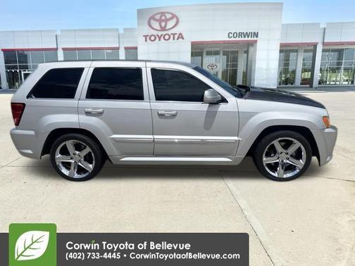 Bright Silver Metallic Clearcoat 2007 Jeep Grand Cherokee SRT8