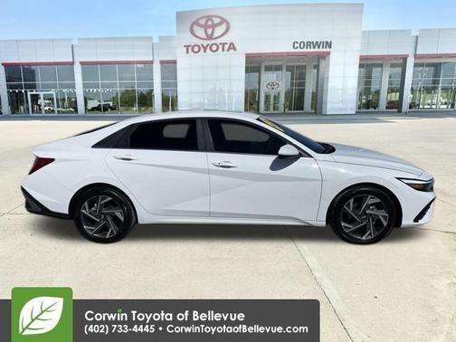 2025 Hyundai ELANTRA SEL