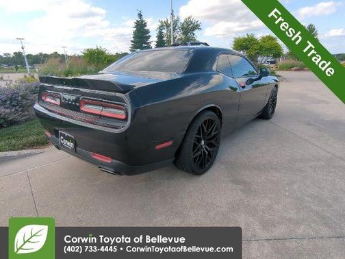 Pitch Black Clearcoat 2016 Dodge Challenger SXT