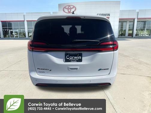 2024 Chrysler Pacifica Hybrid S Appearance Pkg