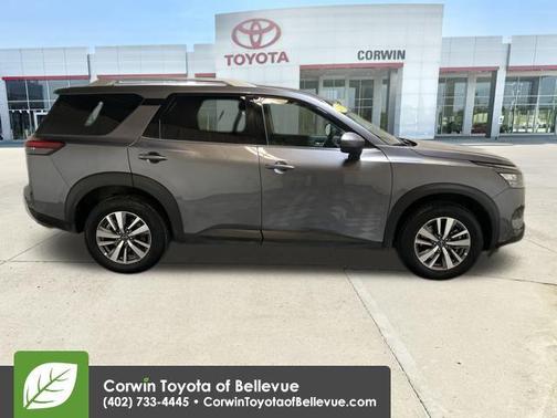 2025 Nissan Pathfinder SL 4WD