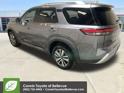 2025 Nissan Pathfinder SL 4WD