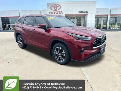 Ruby Flare Pearl 2022 Toyota Highlander XLE