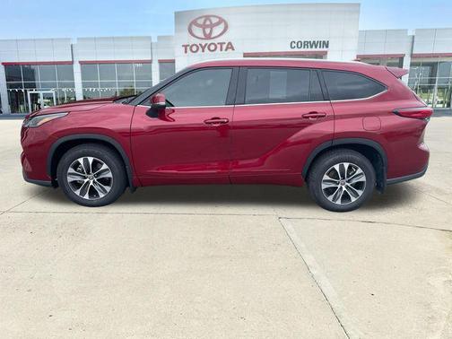 Ruby Flare Pearl 2022 Toyota Highlander XLE
