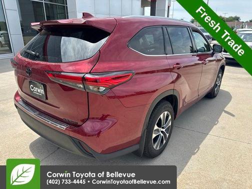 Ruby Flare Pearl 2022 Toyota Highlander XLE