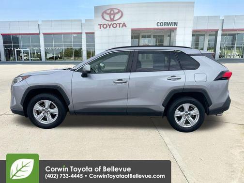 Silver Sky Metallic 2019 Toyota RAV4 XLE