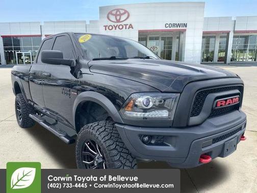 Diamond Black Crystal Pearlcoat 2019 RAM 1500 Classic Warlock Quad Cab 4x4 6'4' Box