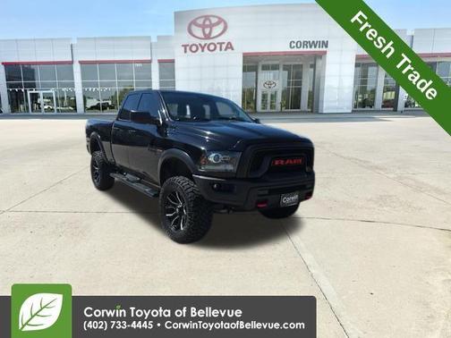 Diamond Black Crystal Pearlcoat 2019 RAM 1500 Classic Warlock Quad Cab 4x4 6'4' Box