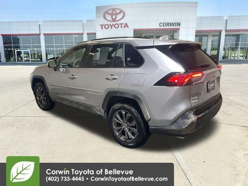 2022 Toyota RAV4 Hybrid XLE Premium