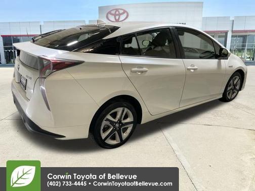 2016 Toyota Prius Four Touring