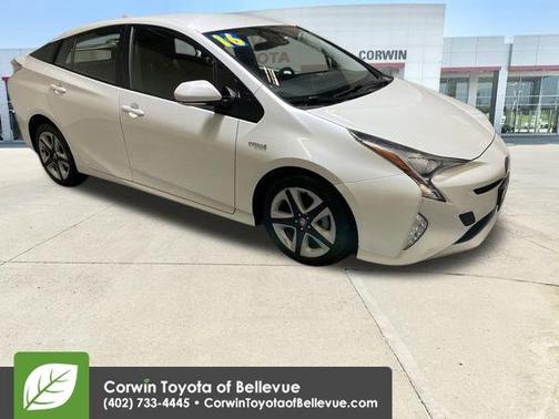 2016 Toyota Prius Four Touring