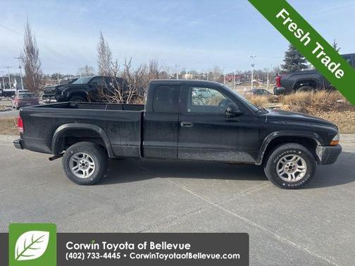 2003 Dodge Dakota Base