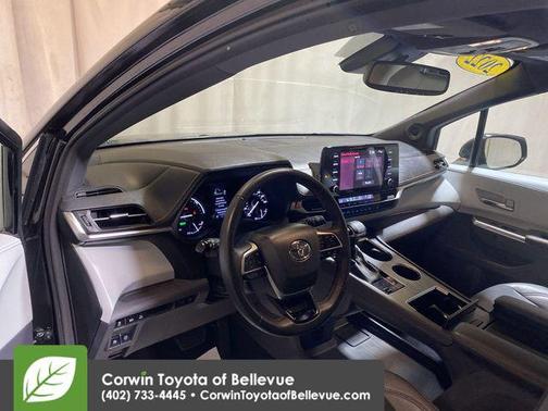 2022 Toyota Sienna XSE 7 Passenger