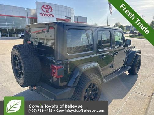 Black Clearcoat 2018 Jeep Wrangler Unlimited Sahara