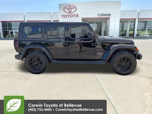 Black Clearcoat 2018 Jeep Wrangler Unlimited Sahara