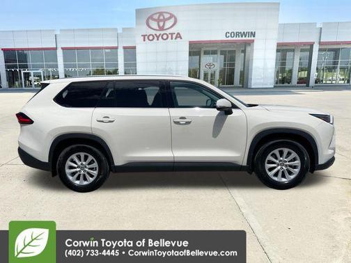 Cream 2024 Toyota Grand Highlander XLE
