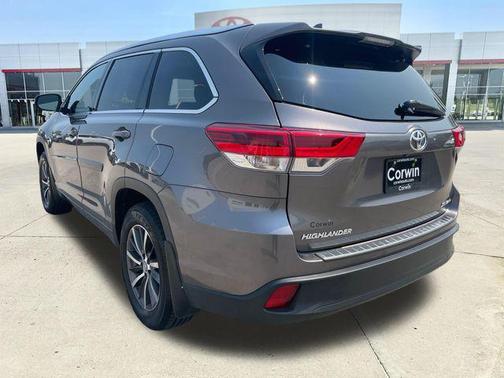 Predawn Gray Mica 2017 Toyota Highlander XLE