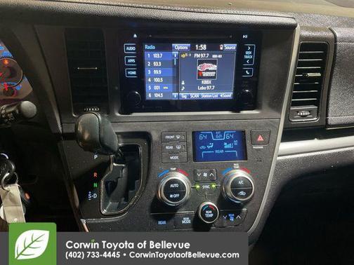 2016 Toyota Sienna SE