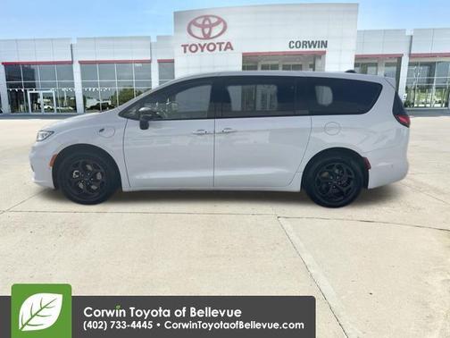 2024 Chrysler Pacifica Hybrid S Appearance Pkg