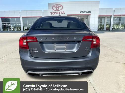 2016 Volvo S60 Cross Country T5 Platinum